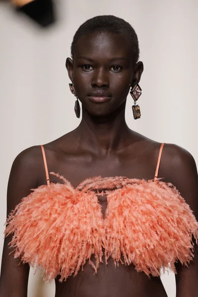Look 70
